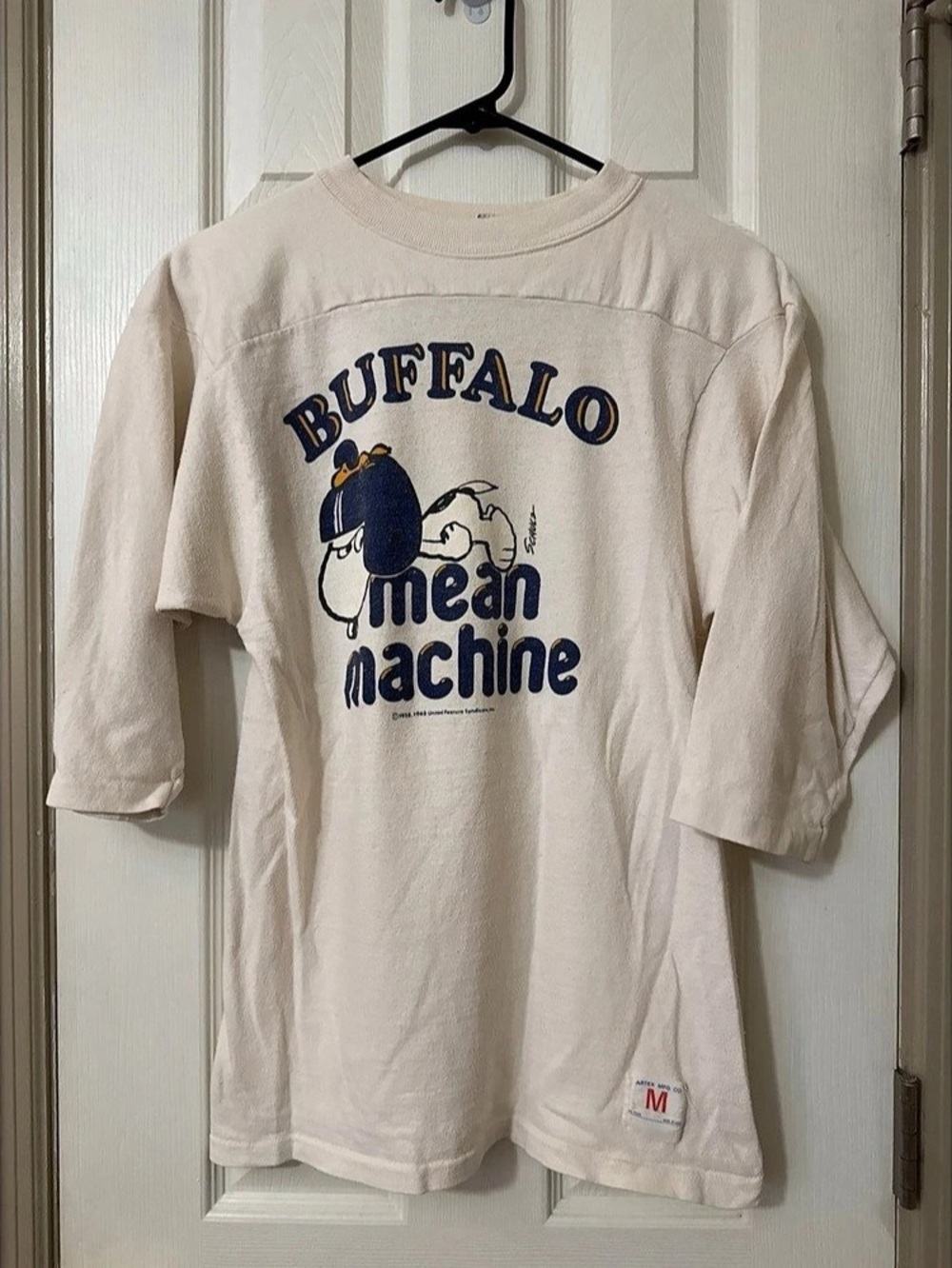 Artex Buffalo Mean Machine Graphic Tee Cream Size Medium Snoopy Football